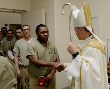 Cardinal Cupich visits Cook County Jail on Christmas